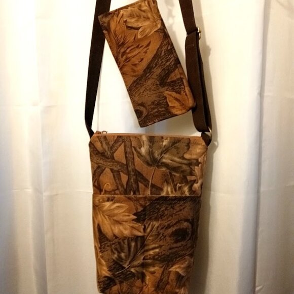 New Travel Sling Crossbody Bag Travel Purse Carryall Wallet Set Brown Camo Leaf - Picture 9 of 16